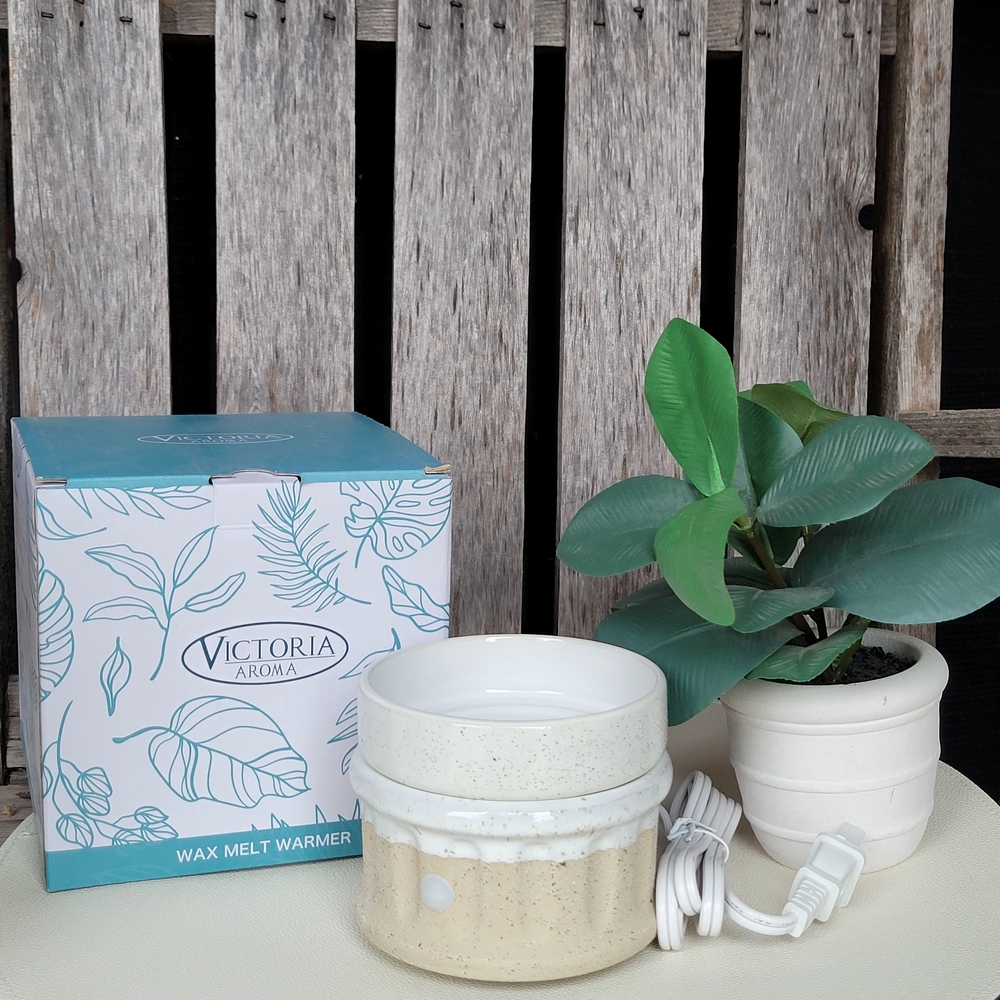 Wax & Essential Oils Cream Electric Ceramic Warmer By Victoria Aroma - Picture 5 of 6